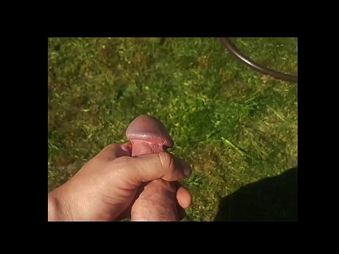 ❤️ Žhavá kočička si nechá ošukat růžovou kundičku a udělá se squirtem v letní zahradě. Sex video u nás cs.mobilecric.top ❌❤